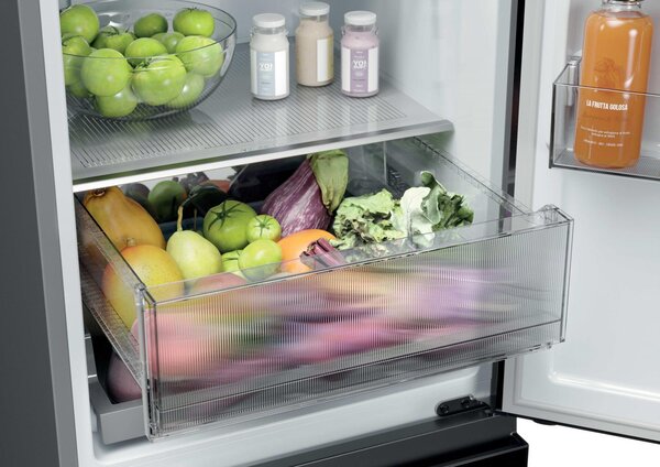 Haier Frigorifero Combinato 3 Porte Capacit 303 Litri Classe energetica D Raffreddamento No Frost colore Acciaio Inox - HTR3518DNMX