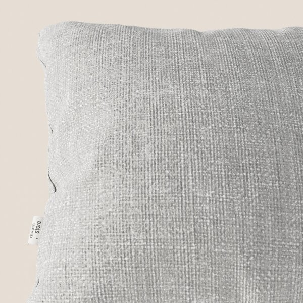 Lyon cuscino disponibile in diversi colori realizzato in morbido tessu