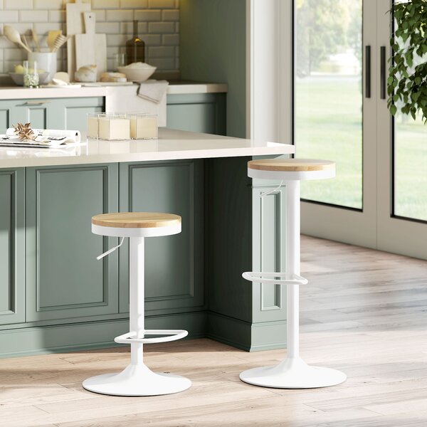 HOMCOM Set 2 sgabelli da bar, regolabili in altezza, girevoli 360°, struttura in acciaio, poggiapiedi, 38,5x38,5x60-80 cm, Legno naturale+Bianco | Aosom Italy