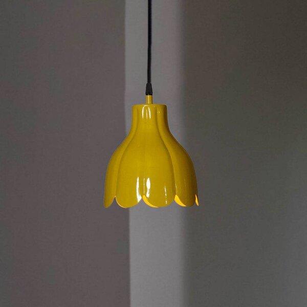 PR Home Lampada a sospensione Tulippa, gialla, Ø 17 cm, spina, E27 Tulippa, Giallo / Arancione, Soggiorno / Sala da pranzo, Metallo, Scandinavo