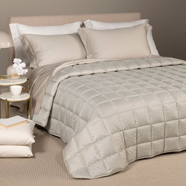 Trapunta Leggerissima In Raso Jacquard Minerva Matrimoniale Dreaming Naturale Caleffi