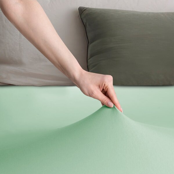 Lenzuolo con angoli verde chiaro in jersey 90x200 cm Amber – Restilo