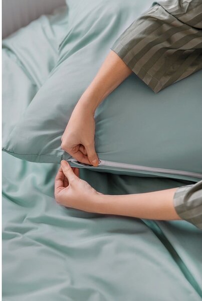 Biancheria da letto matrimoniale verde in microsatin 200x200 cm Basic - Bonami Essentials