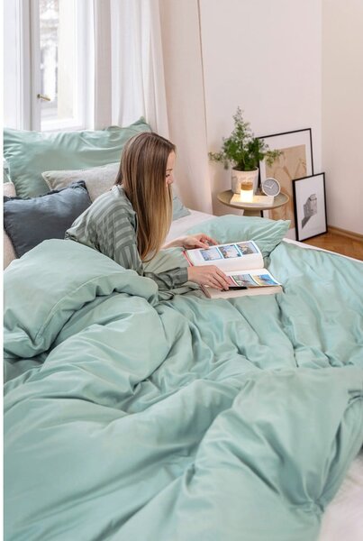 Biancheria da letto matrimoniale verde in microsatin 200x200 cm Basic - Bonami Essentials