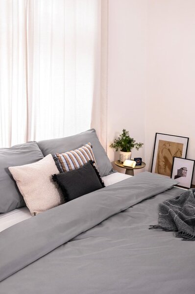 Biancheria da letto matrimoniale grigia in microsatin 200x200 cm Basic - Bonami Essentials