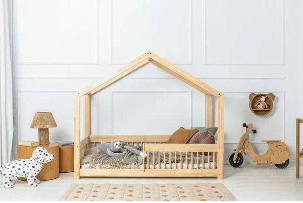 Letto per bambini in legno di pino di colore naturale 90x200 cm Mila RMW - Adeko