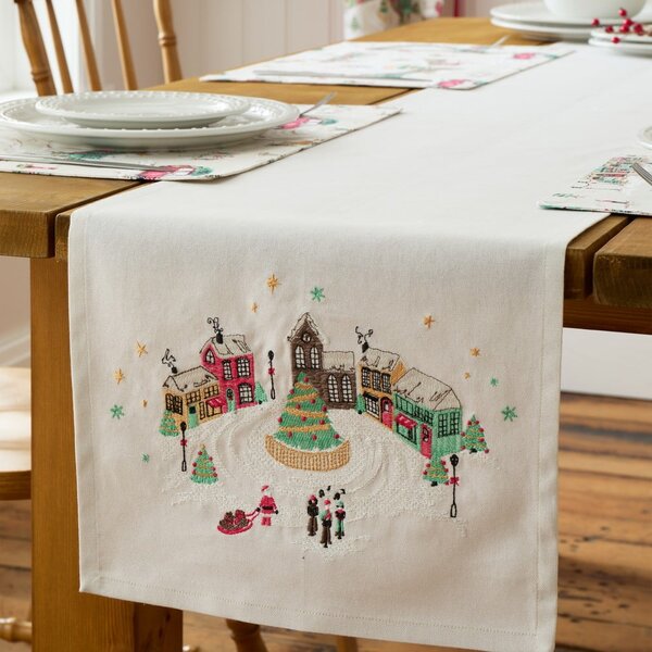 Runner in cotone 33x220 cm Christmas Town – Catherine Lansfield