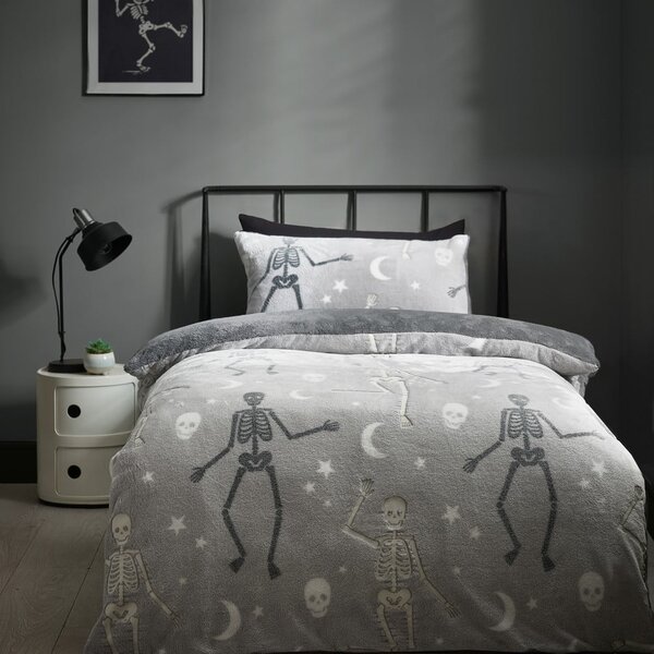 Biancheria da letto per bambini con effetto fosforescente grigia in micropile per letto singolo 135x200 cm Halloween Skeleton – Catherine Lansfield