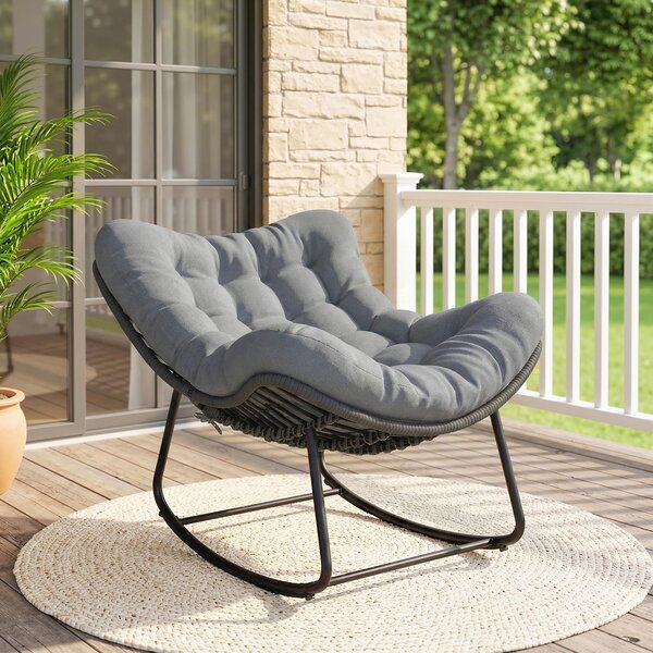 Outsunny Sedia a Dondolo in Rattan con Cuscino Morbido per Giardino, Balcone, Grigio Scuro | Aosom Italy