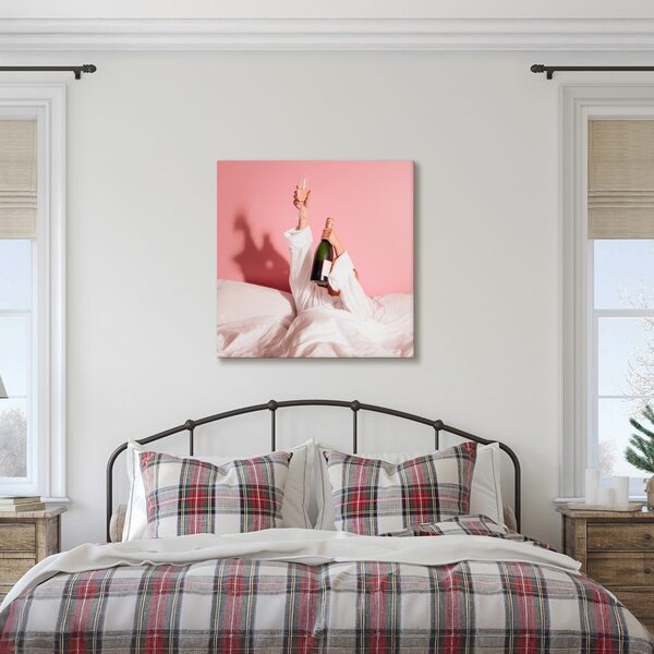 Quadro su tela – Celebrazione in letto bianco