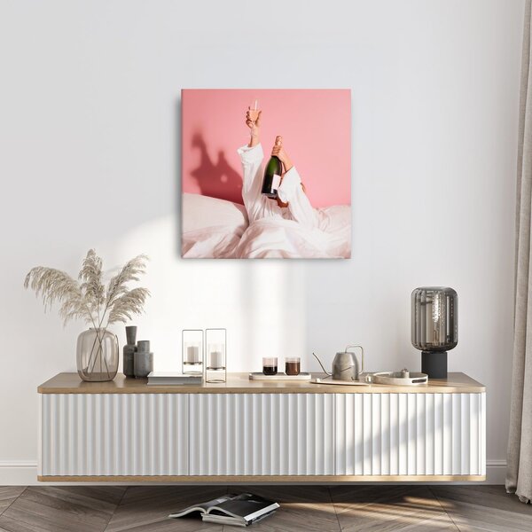 Quadro su tela – Celebrazione in letto bianco