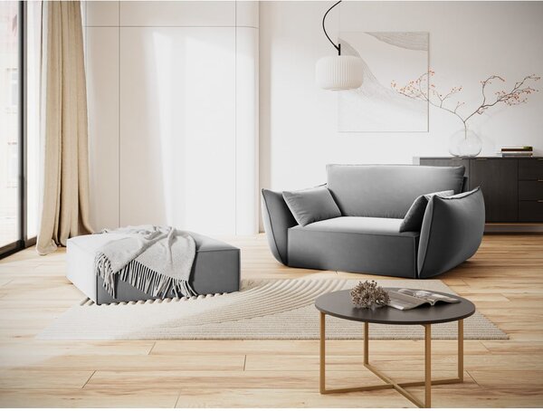 Poltrona grigio chiaro con rivestimento in velluto Vanda – Mazzini Sofas
