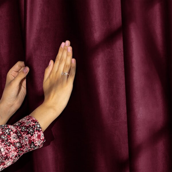 Tenda parzialmente oscurante burgundy in velluto 140x245 cm Eyelets – Restilo