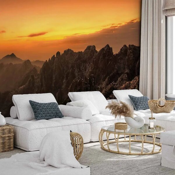 Carta da parati moderna Paesaggio montano - panorama dalle cime delle montagne con tramonto