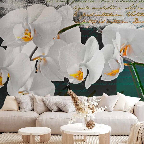 Carta da parati Orchidea - ispirazione poetica, motivo floreale bianco con scritte
