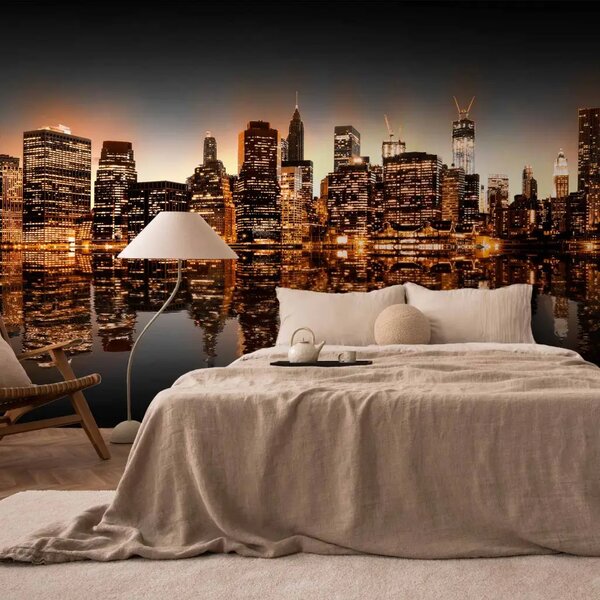 Carta da parati New York e oro - panorama notturno della città con grattacieli