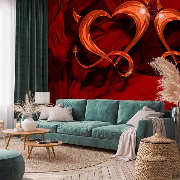 Carta da parati moderna Astrazione con amore - cuori con corna su sfondo rosso