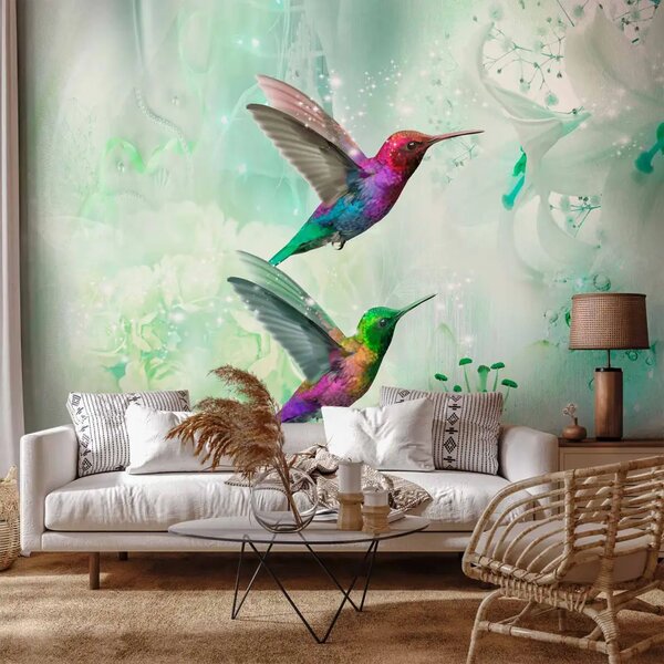 Carta da parati moderna Colibrì colorati - motivo di uccelli multicolori in toni verdi
