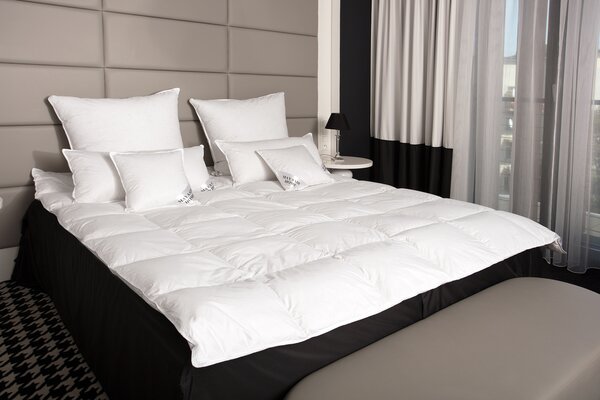 Piumino HS20 135x200 cm 600 grammi Piumino HS20 70% piumino 30% piume Mayaadi Home