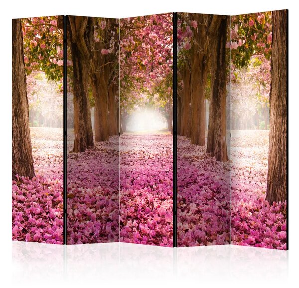 Paravento Boschetto rosa II - alberi e strade tra foglie rosa