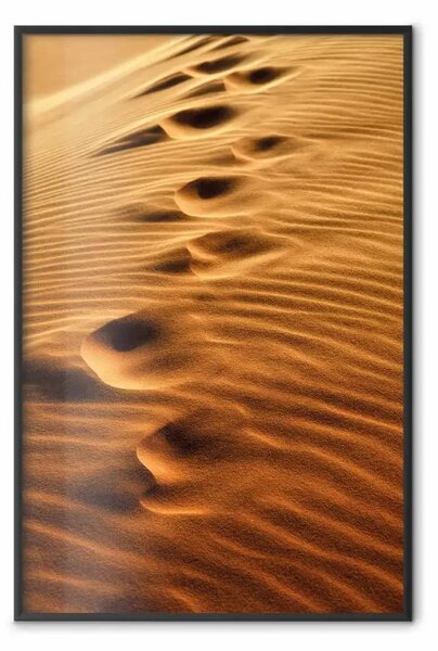 Poster: Tracce nella sabbia: paesaggio duna desertica arancione