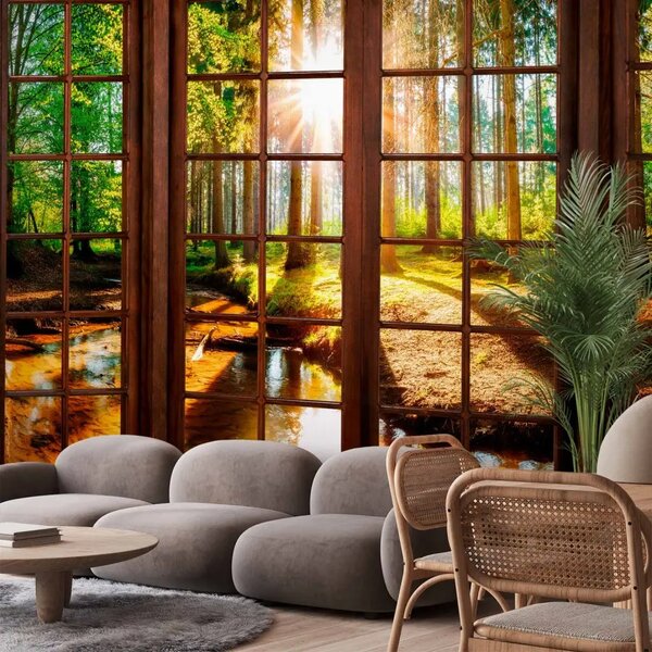 Carta da parati moderna Terrazza nel bosco - veduta di foresta con ruscello e raggi di sole tra gli alberi