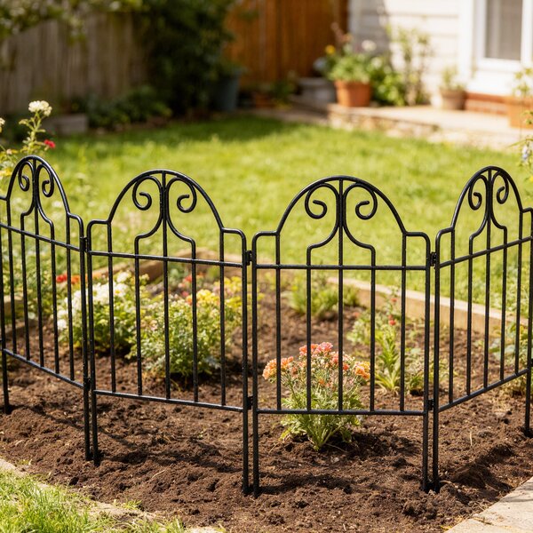 Outsunny Set di 4 Recinzioni da Giardino Metalliche 125x57 cm con Design Ad Arco Resistenti Facili da Installare per Patio Prato Nero | Aosom Italy