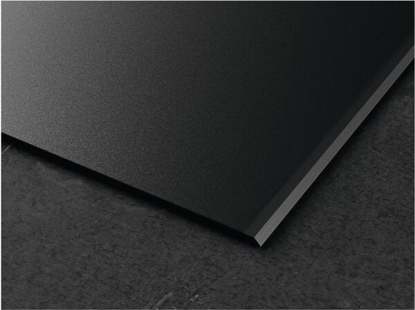 Aeg Piano Cottura a Induzione con Cappa Integrata Filtrante 4 Fuochi Larghezza 83 cm in Vetro colore Nero - NCP84C01AZ ComboHob