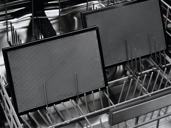 Aeg Piano Cottura a Induzione con Cappa Integrata Filtrante 4 Fuochi Larghezza 83 cm in Vetro colore Nero - NCP84C01AZ ComboHob