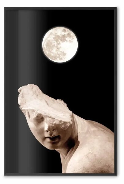 Poster: Luna e statua - scultura fantastica senza metà testa su sfondo nero