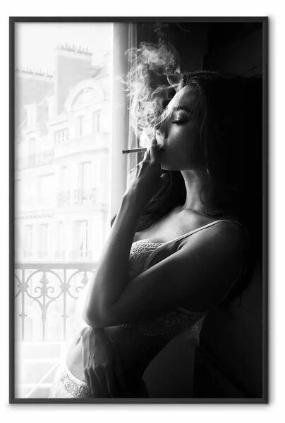 Poster: Momento delizioso - fotografia donna che fuma sigaretta