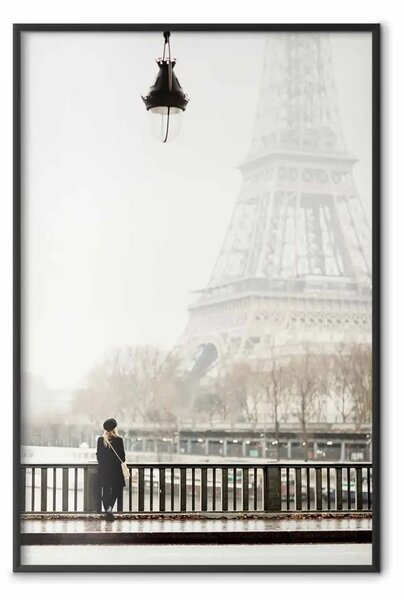 Poster: Spazio di momenti tranquilli - donna su sfondo della Torre Eiffel