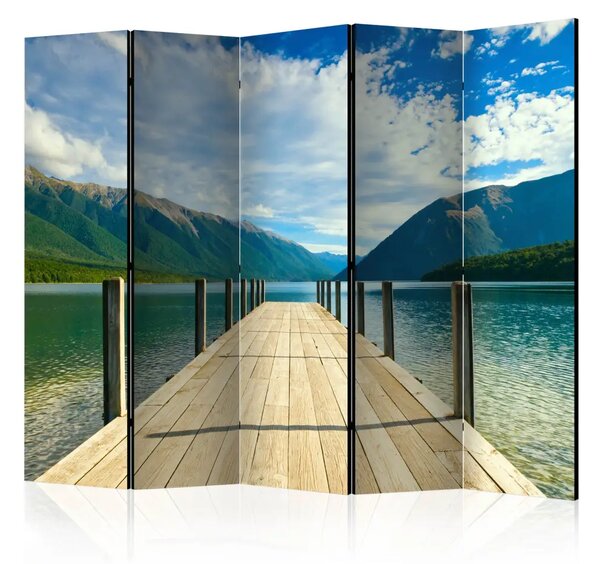 Paravento design Passerella sul lago di montagna II - legno sull'acqua