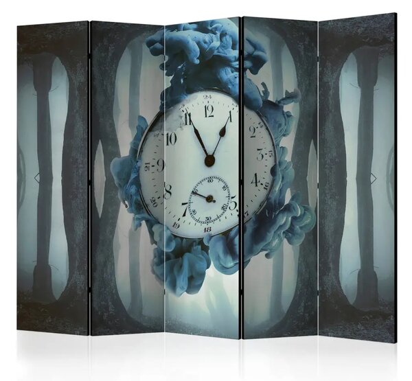 Paravento Surrealismo del tempo II - Astrazione con un orologio su uno sfondo di foresta