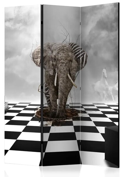 Paravento separè Fuga dall'Africa - astrazione con elefante e scacchiera