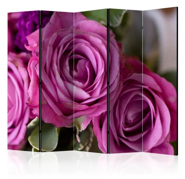 Paravento separè Mazzo di fiori lilla II - Bouquet di rose lilla su sfondo naturale