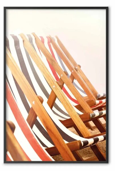 Poster: Bagno di sole - composizione estiva con sdraio colorate sulla spiaggia