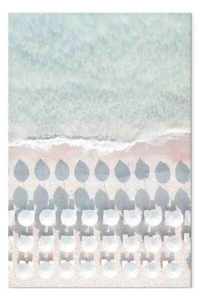Quadro moderno Ombrelloni bianchi e lettini sulla spiaggia - vista aerea pastello