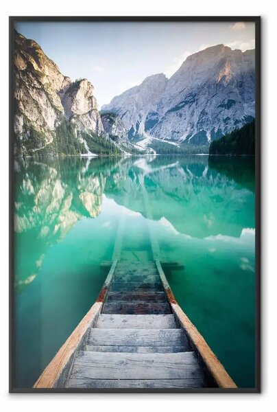 Poster: Inizio dell'avventura - vista di lago azzurro su montagne alte