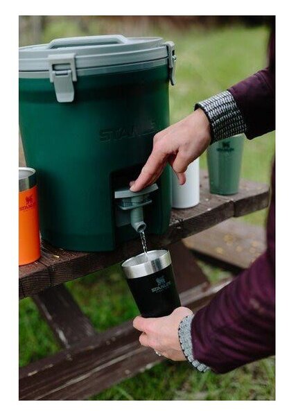 Dispenser con rubinetto 7,5 l Fast-Flow Water Jug Rose Quartz – Stanley