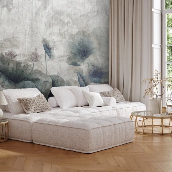 Carta da parati moderna Lotus Silence - delicate foglie d'acqua in una nebbia artistica