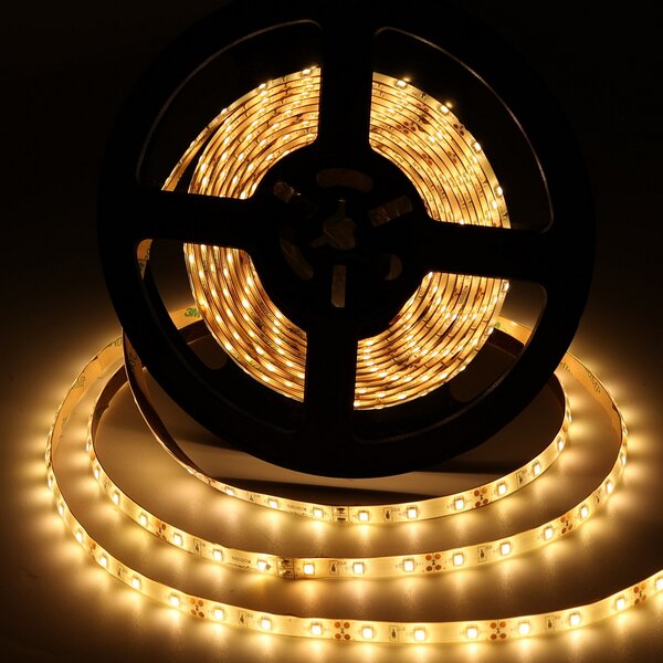 Striscia Led 12V 20W SMD 2835-60 5 metri IP65 Bianco caldo 3000K Aigostar