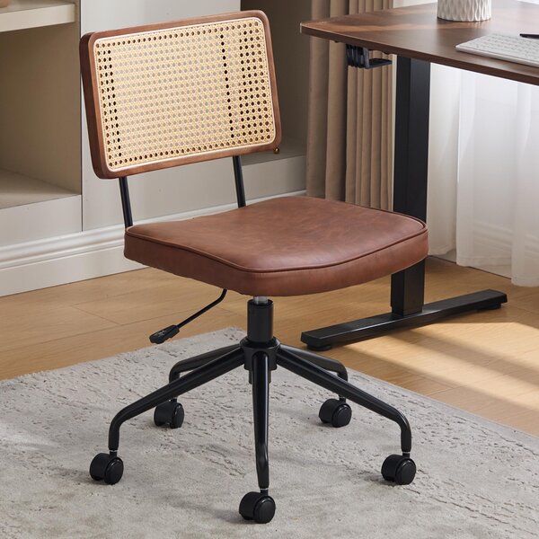 Sedia da ufficio vintage, girevole a 360°, con schienale in rattan e seduta imbottita in ecopelle