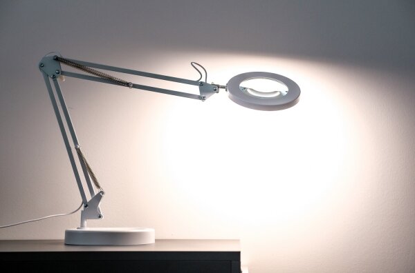 Brilagi - Lampada da tavolo LED dimmerabile con una lente d'ingrandimento LED/12W/5V 3000/4200/6000K bianco