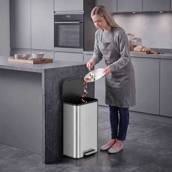 HOMCOM Pattumiera da Cucina Rettangolare 30L in Acciaio Inox, Chiusura Ammortizzata, Secchio Interno Rimovibile, Argento | Aosom Italy