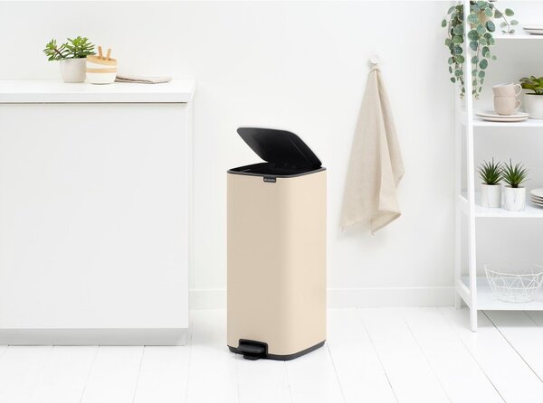 Cestino per la spazzatura beige in acciaio con pedale 30 l Bo – Brabantia