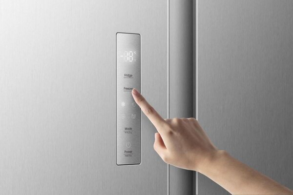 Hisense Frigorifero Americano Side by Side Capacit 541 Litri Classe energetica E Raffreddamento No Frost colore Grigio - RS3P558NMIE