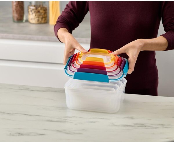 Set compatto di 5 contenitori Lock Nest - Joseph Joseph
