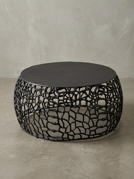Tavolino "Astlux": struttura a rami, alluminio laccato, realizzato a mano, piedini antiscivolo, ripiano. Nero, 66x66x30 cm | Kadima Design