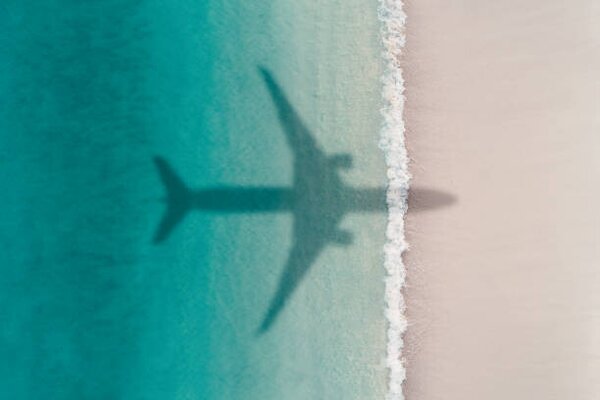 Fotografia artistica Aerial shot showing an aircraft shadow, Abstract Aerial Art, (40 x 26.7 cm)